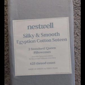 NIP Nestwell Silky Egyptian Cotton Queen Pillow Cases Harbor Mist Bedding